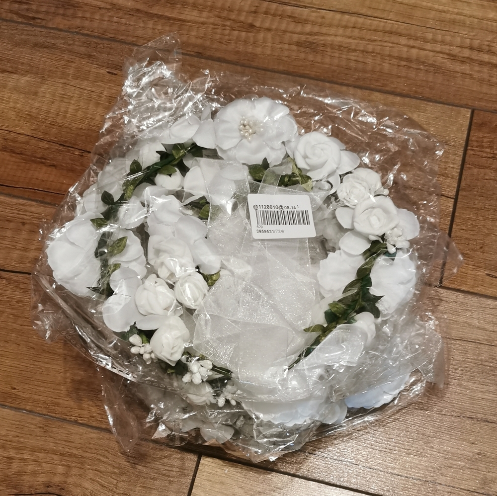 White Flower Girl Crown and Garland Wristband (4)